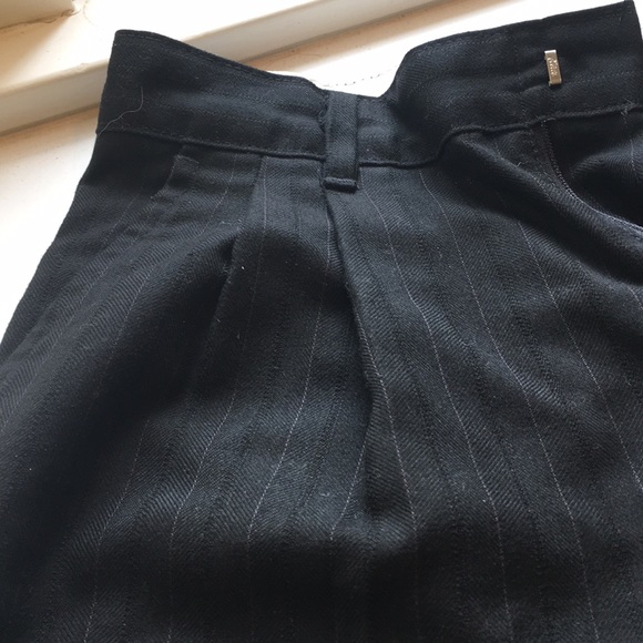 Boys 2-piece Dark Navy Pin Stripe Suit -- Size 14 - Picture 15 of 16